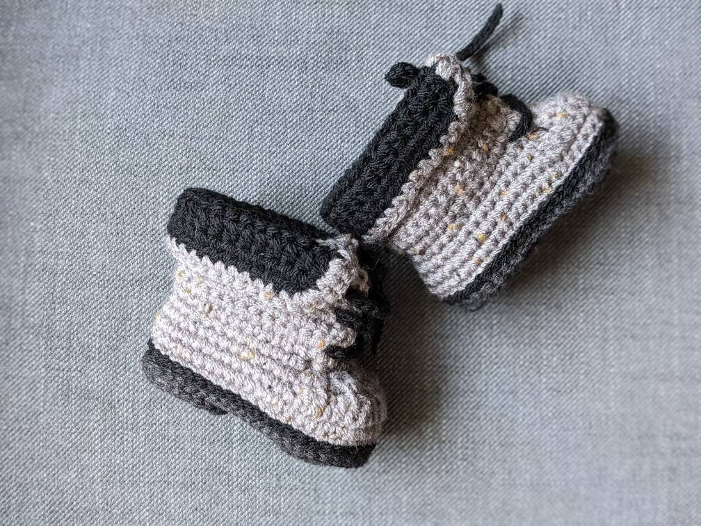Handmade crochet baby shoes, Baby boots, Baby shoes