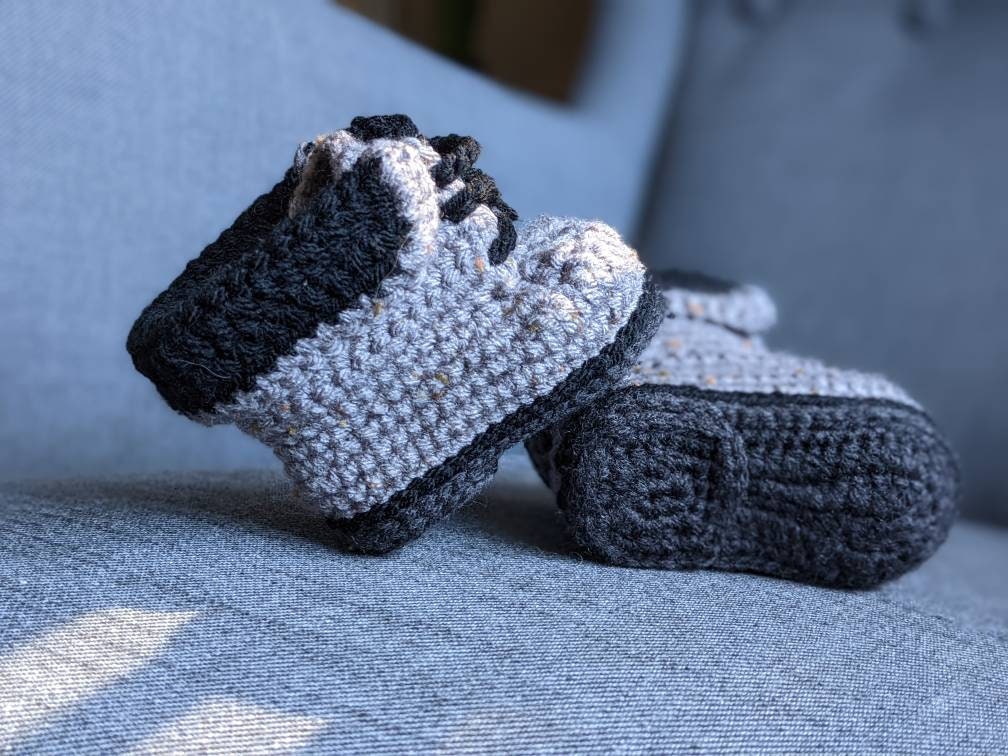 Handmade crochet baby shoes, Baby boots, Baby shoes