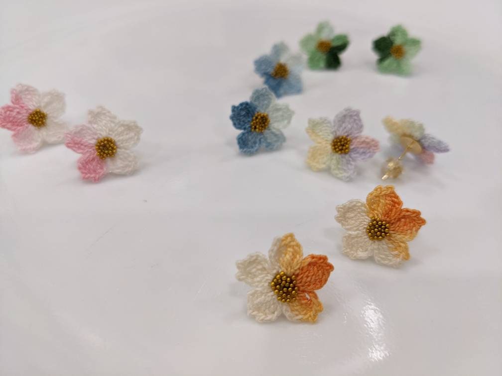 Crochet earrings, crochet flower earrings, handmade earrings, Microcrochet earrings