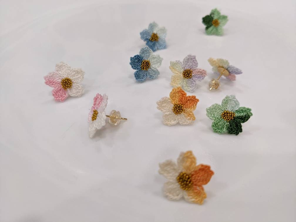 Crochet earrings, crochet flower earrings, handmade earrings, Microcrochet earrings