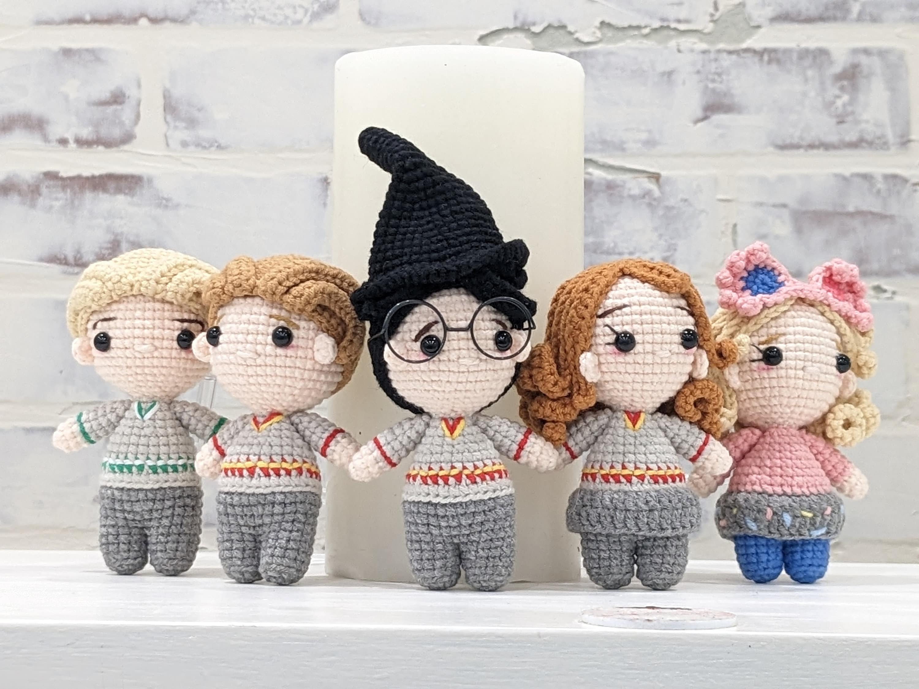 Harry Potter offers Hermoine Granger handmade lovey