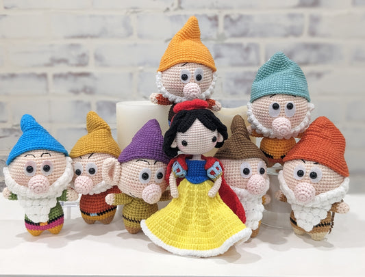 Snow White & the Seven Dwarfs, Handmade Crochet Dolls, Full Set, Disney Princess, Great gift, Amigurumi figures