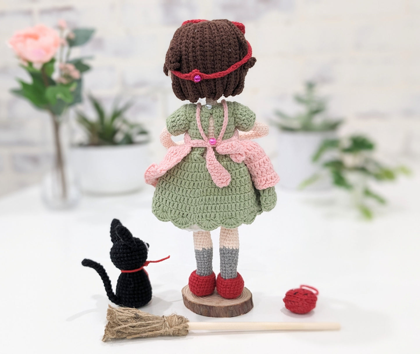 Kiki Doll with her Kitty, Jiji, radio and broom from Kiki's Delivery Service, Handmade Crochet, Miyazaki Studio Ghibli Animation, Anime