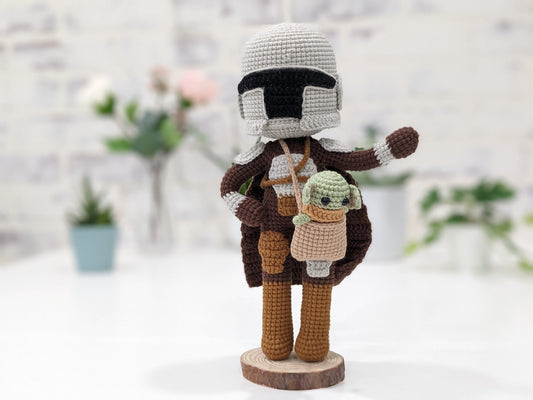 Mando & Grogu Dolls, Baby Yoda, Handmade Crochet Amigurumi, Star Wars, Mandalorian